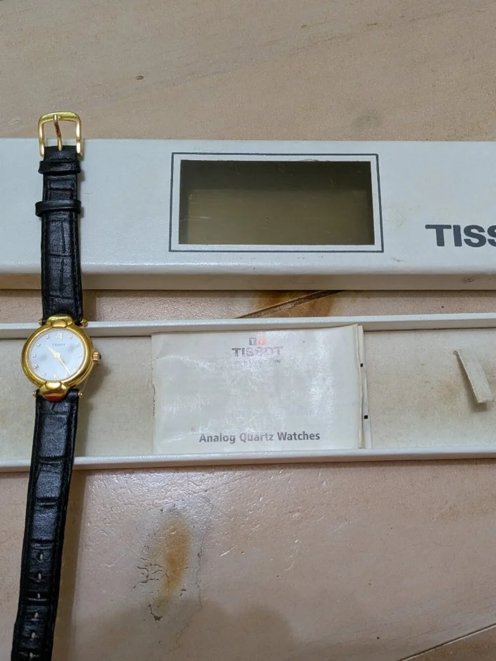 Tissot Ladies Swiss Quartz Gold Tone Dress Watch w/Original Box